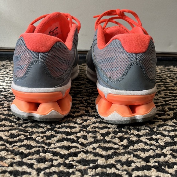 Women’s Nike REAX shoes, size 7 - Picture 3 of 3